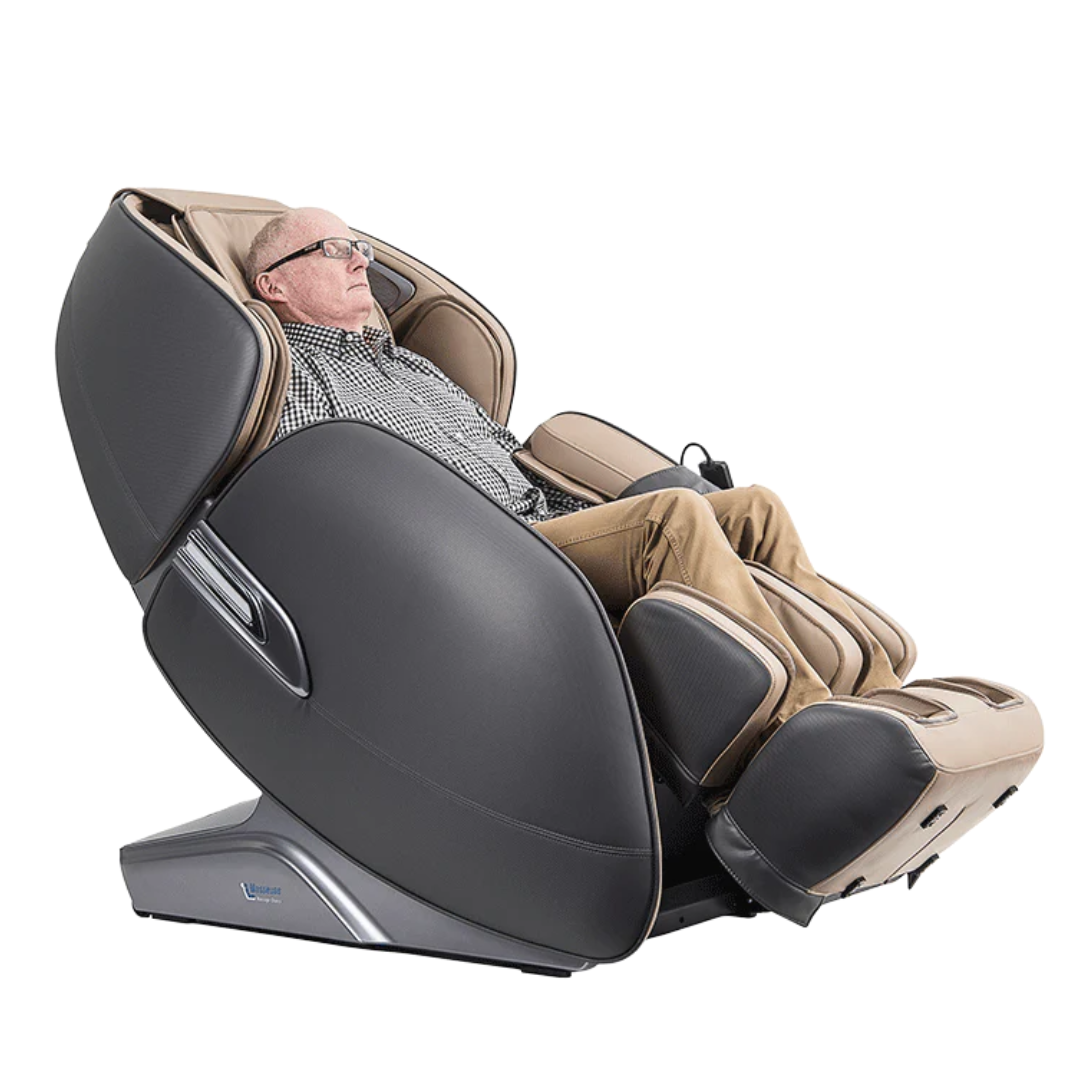 MasseuseUltimateChiroMassageChair_Advanced3DMassageTechnologyforTotalBodyRelief-Latte-lifestyle