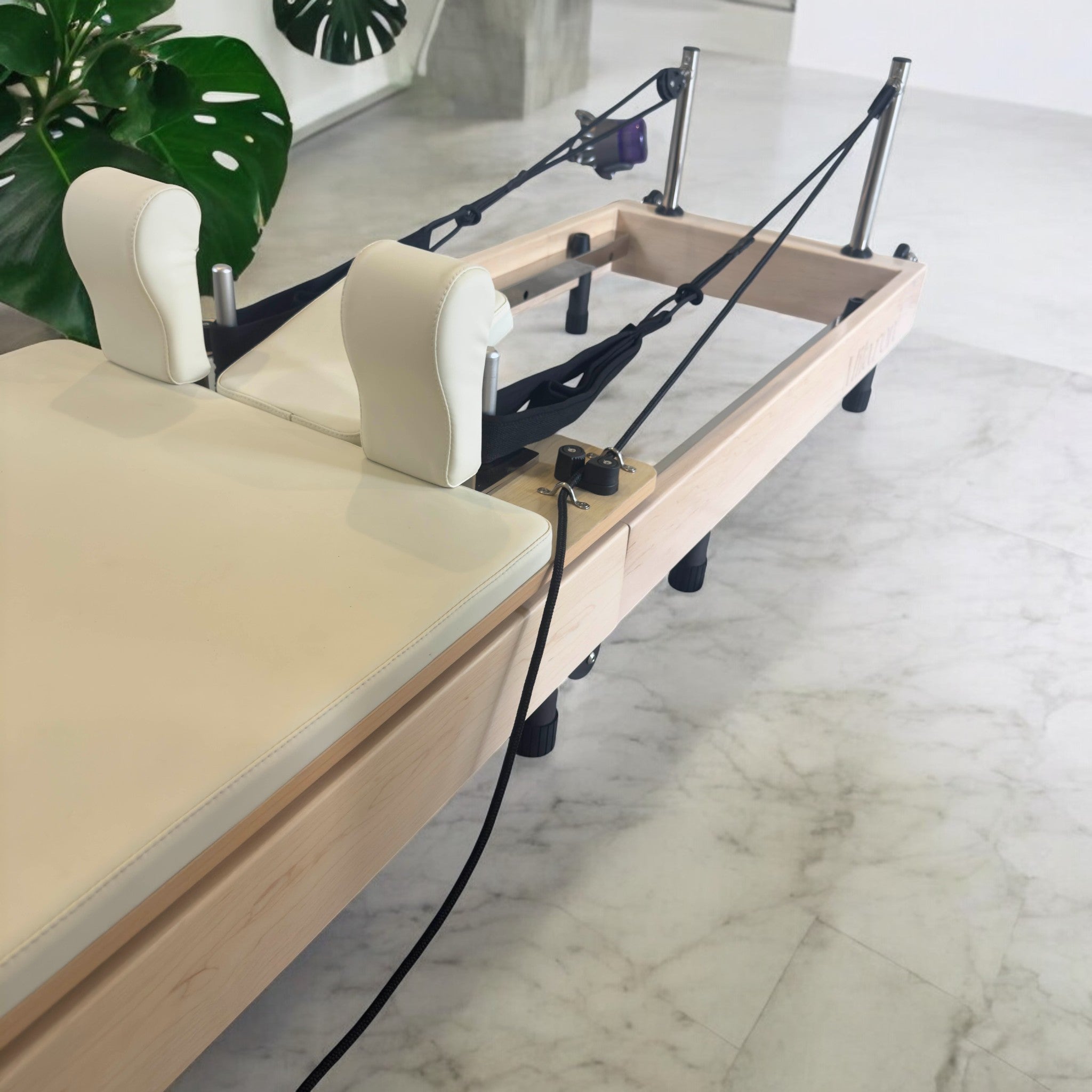 Low-friction carriage bearings smooth glide Maple Foldable V2 reformer