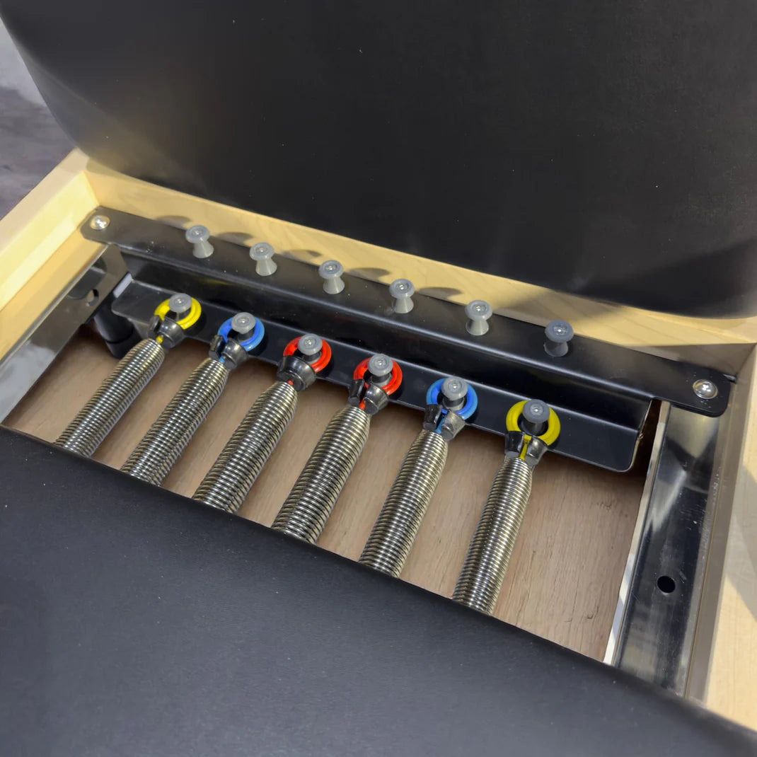 Pearl Studio V2 Reformer German steel springs with light medium
